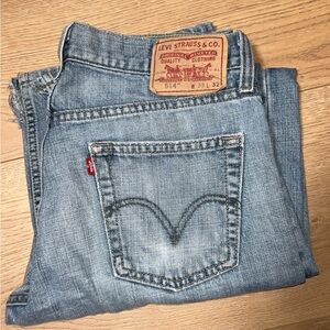 Mens Levis 514 Straight Jeans in Light Blue (33/32)